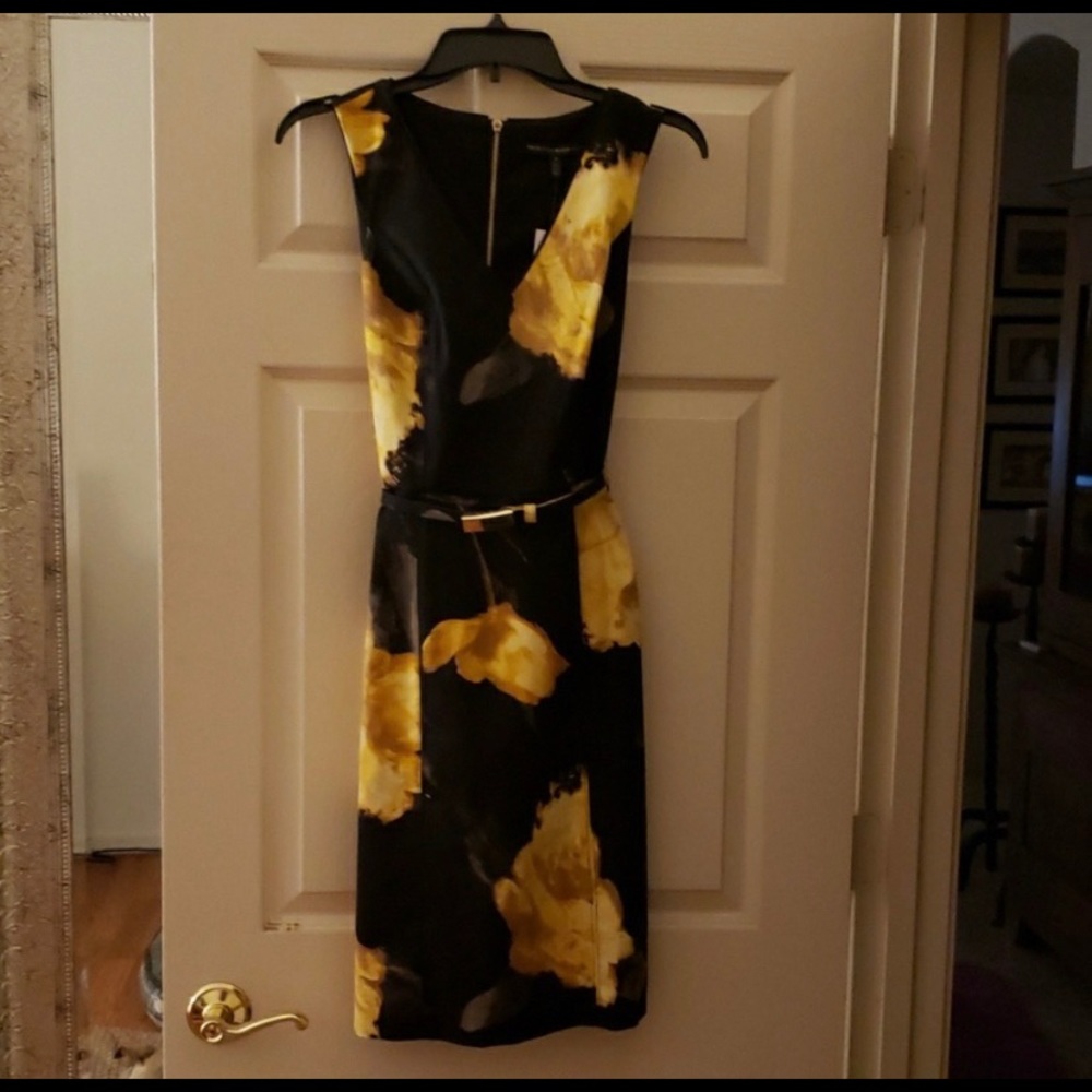 Beautiful White House Black Market Dress